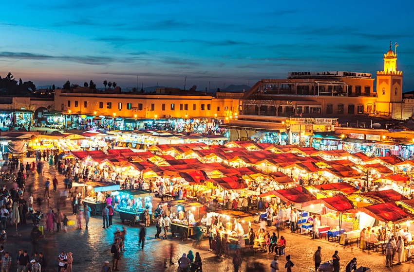 feira noturna na cidade de marrakech