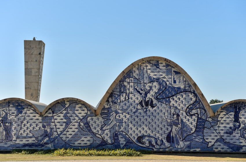 parte traseira da igreja da pampulha